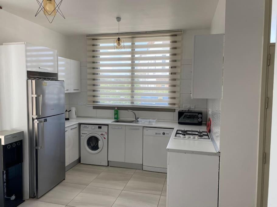 Girne/Zeytinlik 2+1 Muhtesem Terasli Daire ภายนอก รูปภาพ